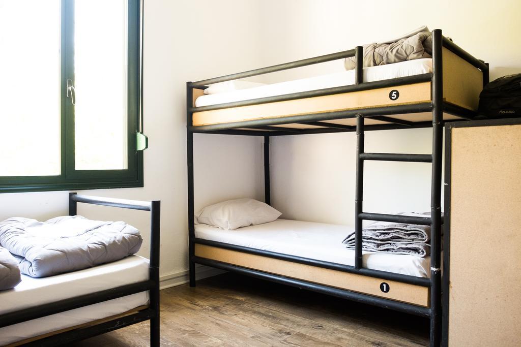 Destil Hostel Tirana Bagian luar foto