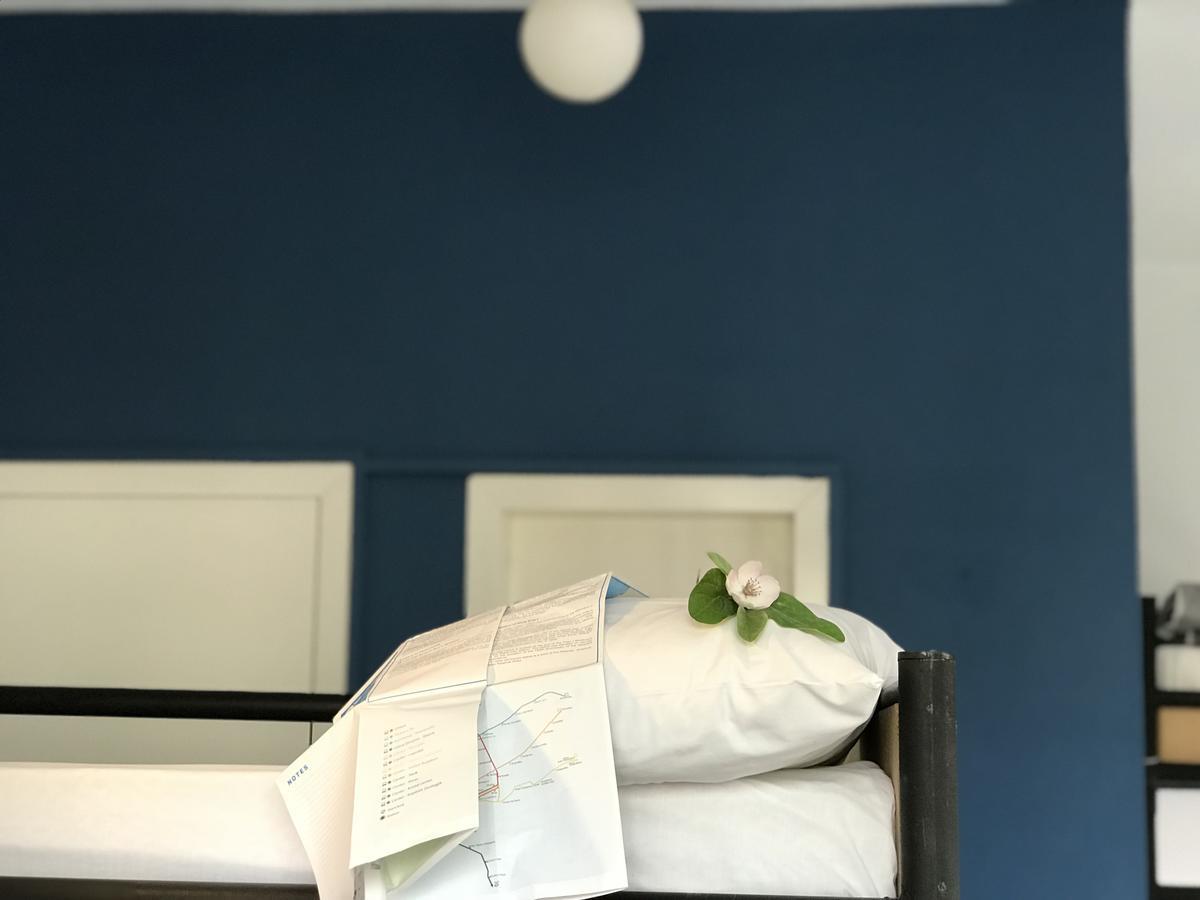Destil Hostel Tirana Bagian luar foto